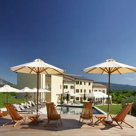 Colonia Resort 3*
